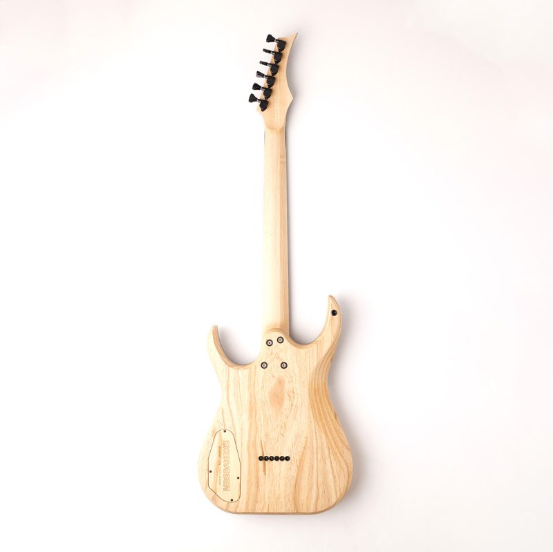 Skervesen Velociraptor White